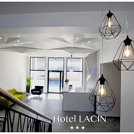 Lacin 3*