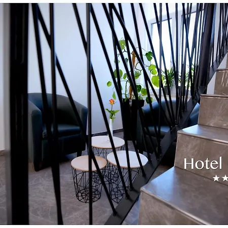 Lacin Hotel